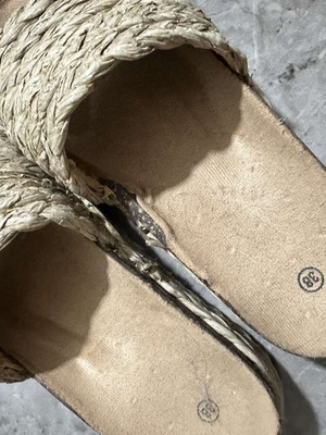 Shoes size 38 like new, beige sandals platforms