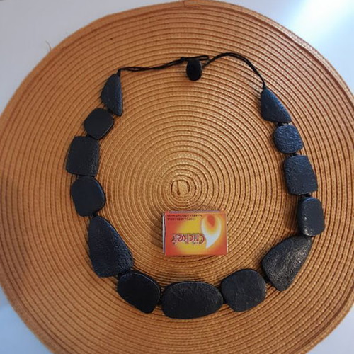 Hematite necklace like new, black and gray