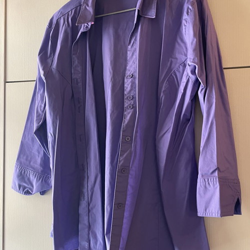 Shirt like new, purple, sizes M to XXL