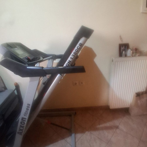 Treadmill 1.5 HP with 2-Level Incline and LCD Screen