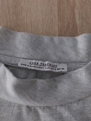 Zara Trafaluc T-shirt Small oversized like new, light gray