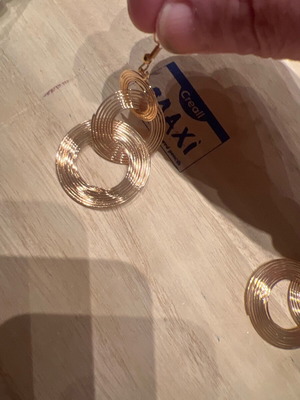 Dangling earrings new