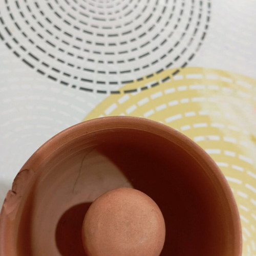 Pythagoras cup used, clay vessel with fill limit