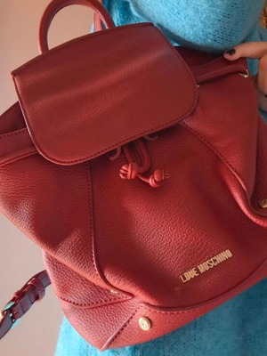 Moschino backpack bag like new, burgundy