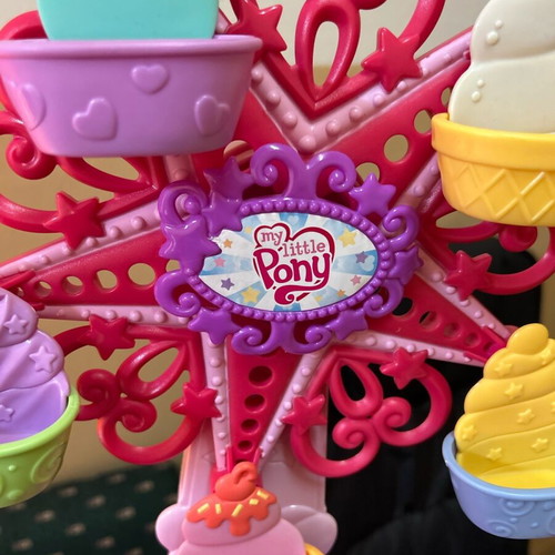 My Little Pony Ferris Wheel vintage toy like new with music and lights
