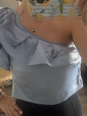 Crop top with one shoulder and ruffles used, blue, size M