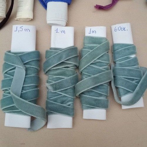 Ribbons, braids and cords like new, total 32.20 meters