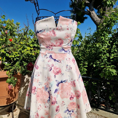 Floral strapless dress like new, Blue Vanilla, size Small