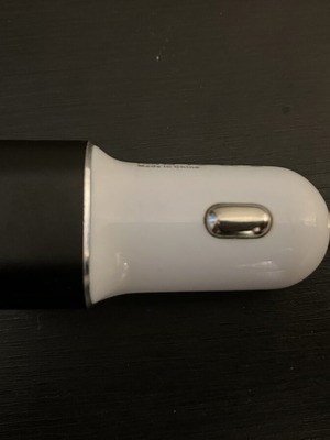 Car charger with dual USB connection like new