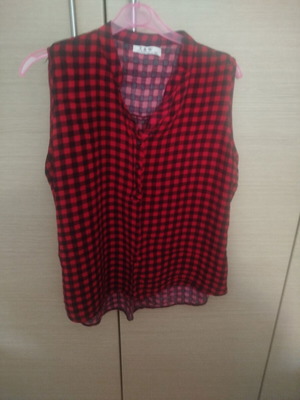Sleeveless women's blouse Z&W Fashion like new, red and black