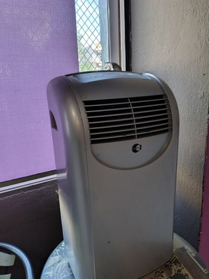 Equation air heater for hot and cold air used