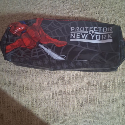 Spiderman Pencil Case like new, barrel shape