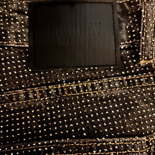 Black denim Premium Monday jeans like new with strass