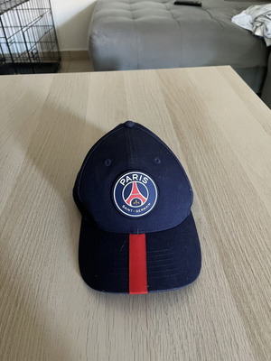 Καπέλο Paris Saint Germain σαν καινούργιο, μέγεθος 58, μπλε