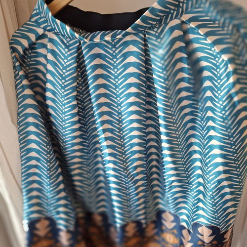 Satin skirt one size blue like new with elastic waist and pockets