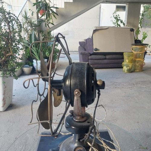 Antique fan used in working condition