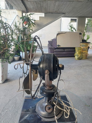 Antique fan used in working condition