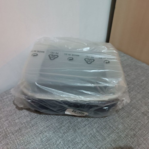 Tupperware Delis 1.1L container new