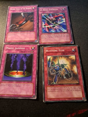 4 καρτες Yu-Gi-Oh