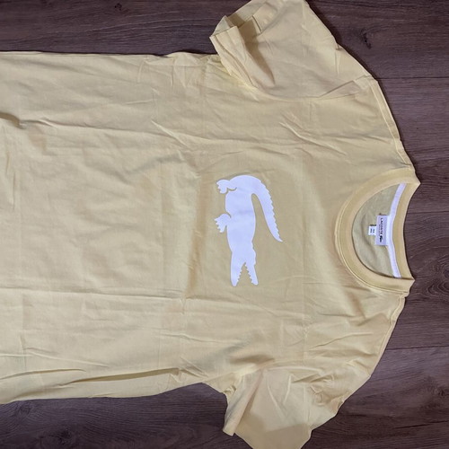 Lacoste t-shirt XL, yellow