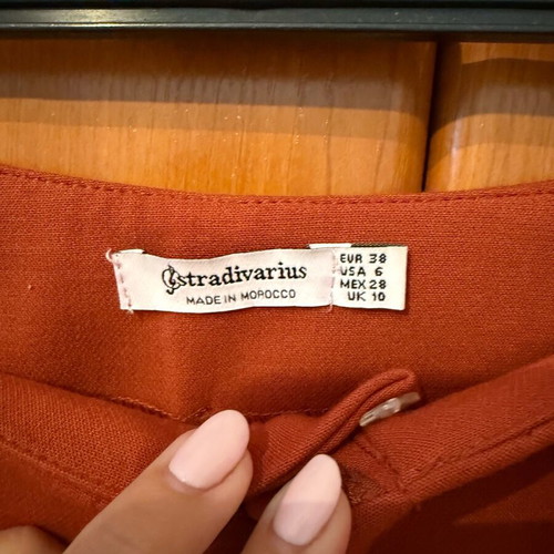 Stradivarius women's pants terracotta like new, size M