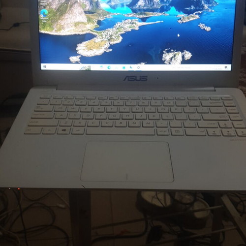 Asus SonicMaster laptop