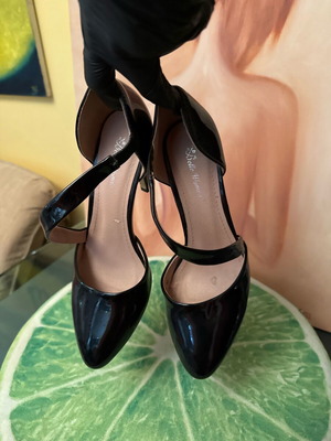 Belle Woman patent leather heels black size 37 like new