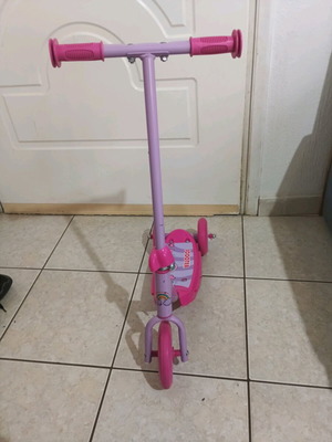 Children's scooter like new