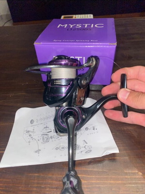 Oceanic Mystic LT2500S fishing reel with Shimano Kairiki line