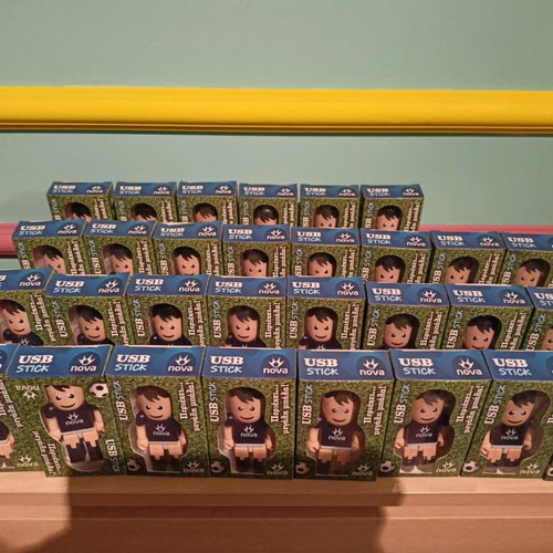Collectible Nova USB sticks 4GB pack of 24 new