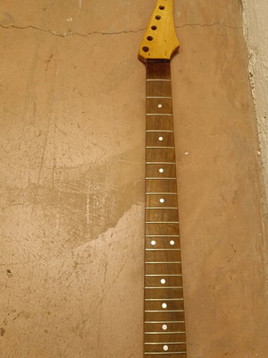 Guitar neck/branch like new, very good