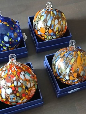 Стъклени топки за коледна украса нови, комплект от 4 броя