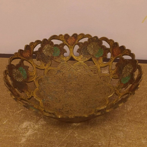 Bronze bowl used, diameter 21 cm, height 8 cm