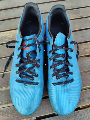 Adidas football shoes size 39.5, blue
