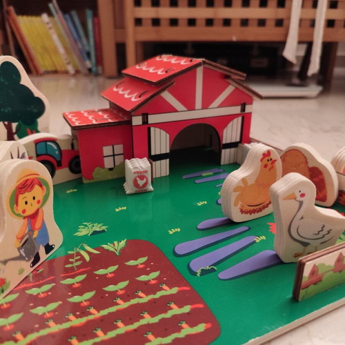 Wooden Farm Playtive toy like new, assembly set