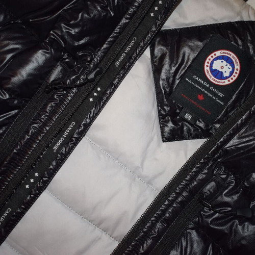 Canada Goose HyBridge Lite Hooded Down women's jacket used, size M, black