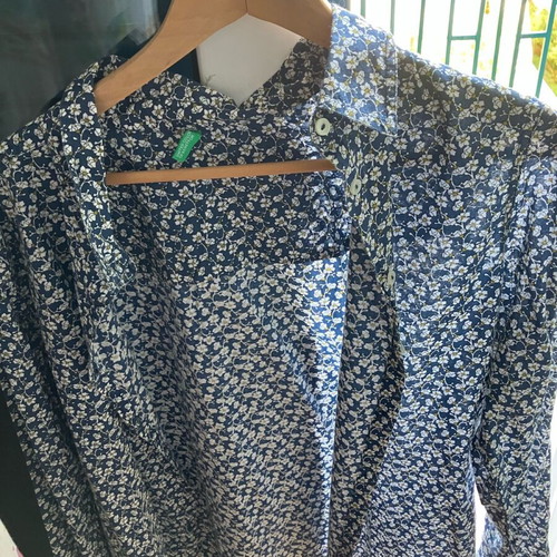 Benetton floral cotton shirt like new, size large