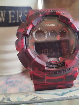 Casio G-Shock GD-120CM watch like new