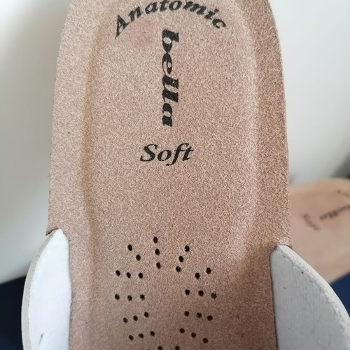 Bella Anatomic Soft slippers size 38 new, beige