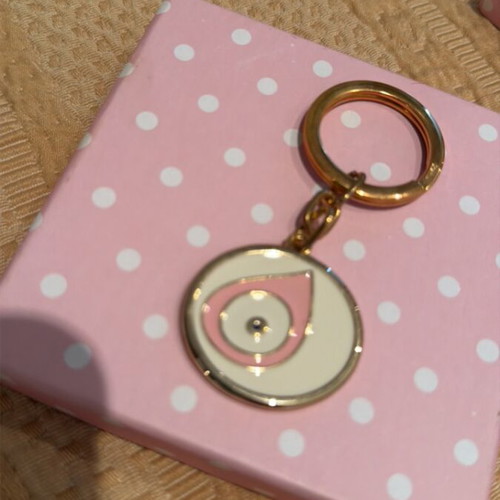 Keychain pink eye like new