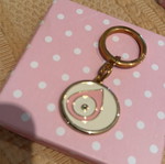 Keychain pink eye like new