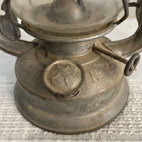 Oil lamp used with BAT no 158 wick silver color