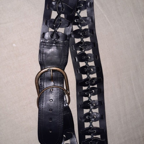 Leather belt used with braided design, length 104 cm, black