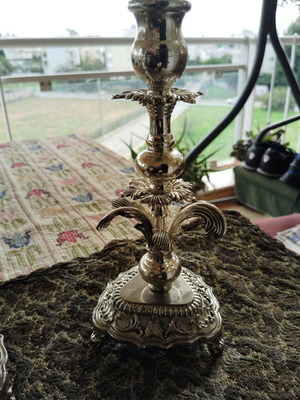 Bronze candlesticks like new with oriental designs