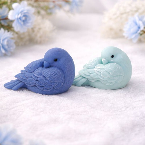 Soy Wax Parrot-Shaped Candle new, pistachio scent