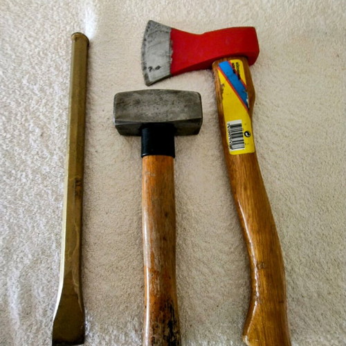 Hand tools used: chisel, axe, hammer