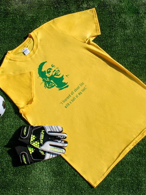 Ronaldinho T-shirt new, size Large, yellow, 100% cotton