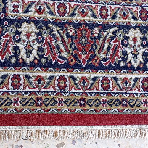 Large classic rug like new, 4.63x2.53 m