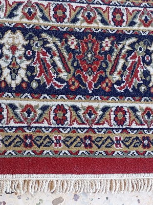 Large classic rug like new, 4.63x2.53 m