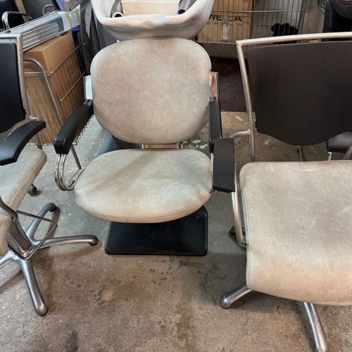 Hairdressing set with shampoo chairs Italian origin like new